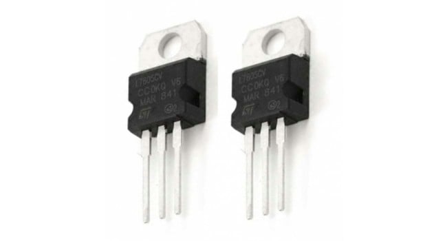Régulateur De Tension L7805CT – 5V / 1.5A – Lot De 2 Pièces – STMicroelectronics – Neuf Et Emballé